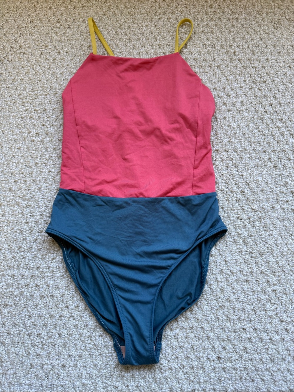 Patagonia One Piece color block
Swimsuit Girls size Large 12